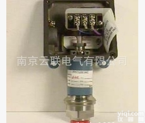 UE 100 系列  UE 100 系列（<em>通用型</em>压力、<em>真空</em>、温度开关）