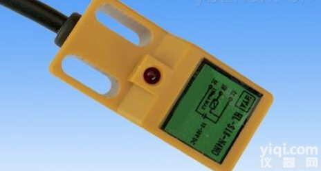 HL-S18-N4AC接近开关小方型非埋入式<em>感应</em>距离4mm<em>交流电</em>源输出...