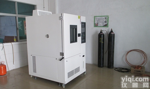小型镜头高<em>低温</em><em>试验箱</em> 小型高<em>低温</em><em>实验设备</em>