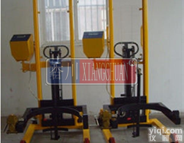 DCS-XC-L  厂家直销300kg旋转防爆<em>油桶</em>秤<em>手动</em>倒料<em>油桶</em>秤报价