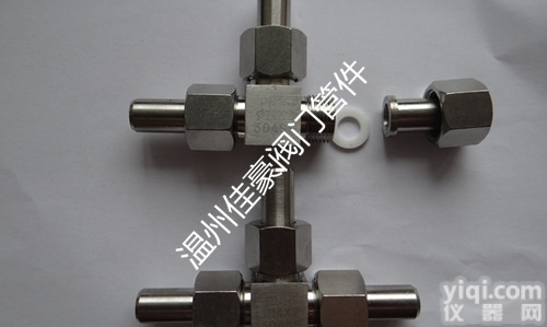 JB/T966,JB/T970  精品304不锈钢对焊式直通 直角弯通 <em>三通</em>中间管接头