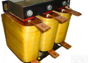 <em>变频器输出电抗器</em>
