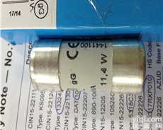 ITALWEBER  <em>熔断器</em>    CH10 32A   <em>快速</em>蓝色