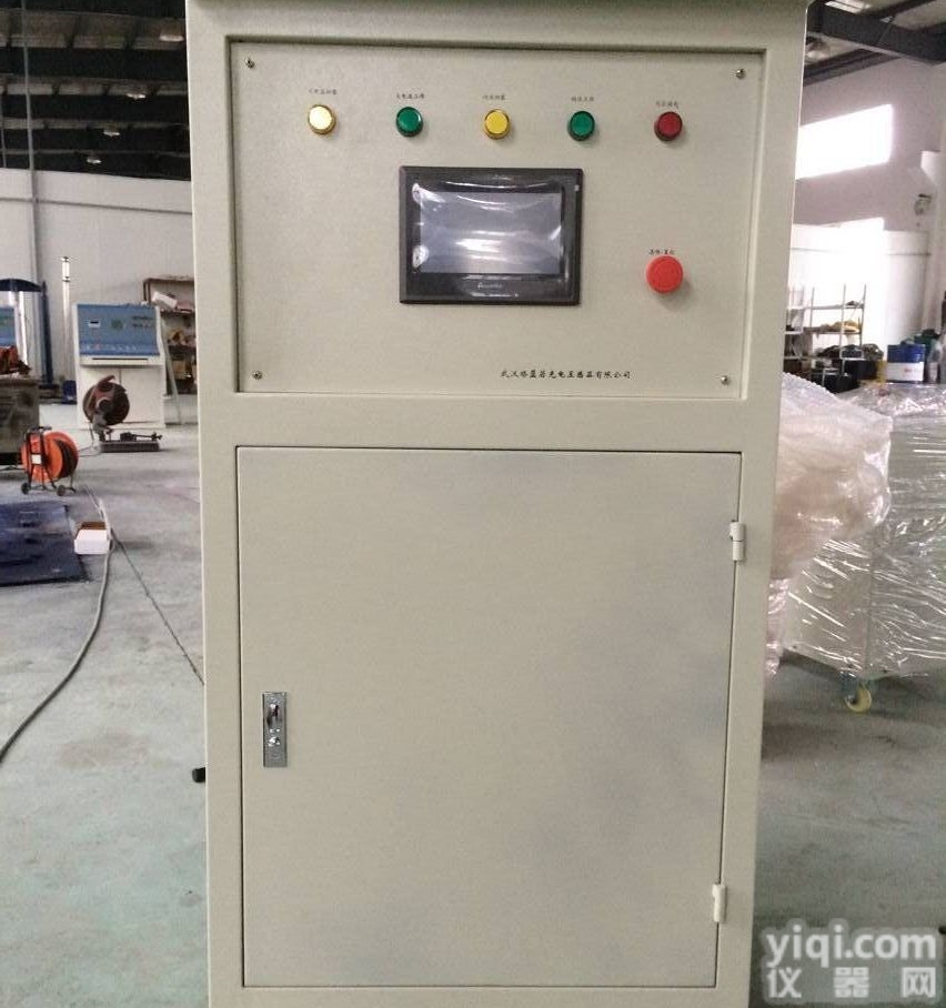 全<em>自动</em>长<em>时间</em>三相大电流发生器