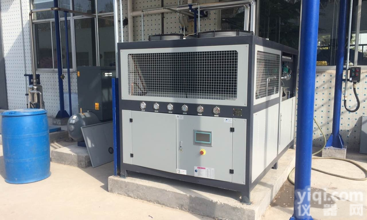 风冷螺杆式冷水机，<em>冷水机组</em>厂家