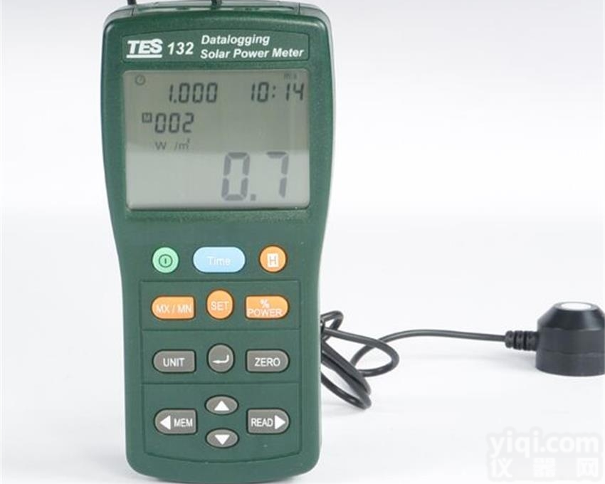 TES-132  台湾泰仕 太阳能功率计 照度仪 <em>高精度</em>数显<em>手持</em>照度计