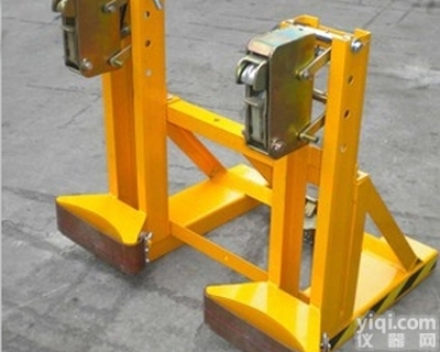 叉车<em>油桶</em>夹具哪里有卖，叉车<em>油桶</em>夹具承受<em>重量</em>是多少?