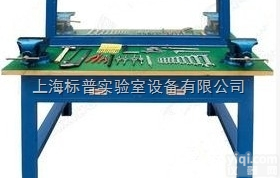BPQG-300-B  钳工<em>技能</em>实训平台双面四<em>工位</em>机械<em>装配钳工</em><em>技能</em>实验平台|焊接技术及自动化实...