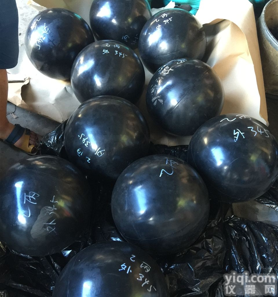 <em>橡胶球</em> 止回阀<em>橡胶球</em> 温州鼎建专产阀门球体