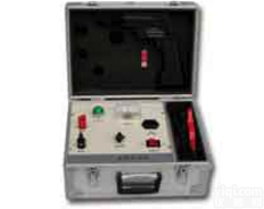 <em>WD-2000型电缆识别仪</em>