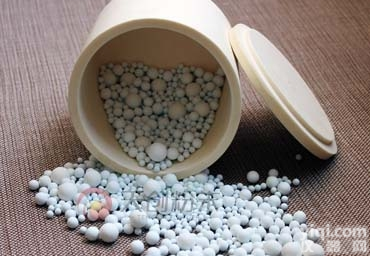 厂家供应<em>刚玉</em>球磨坛 优质防腐蚀<em>刚玉</em>球磨罐 高<em>耐磨</em><em>刚玉</em>研磨罐
