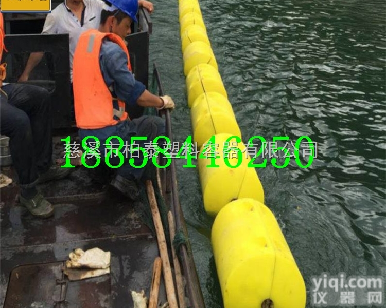 水上公园隔离<em>浮筒</em> 黄浦江<em>水面</em>航道<em>拦截</em>浮体