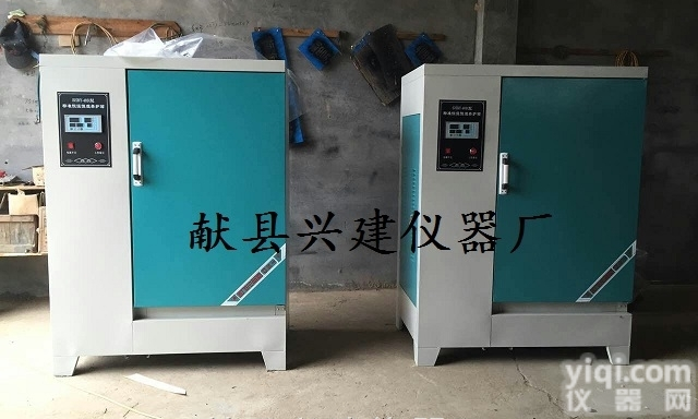 <em>HWB-60型标准养护室温湿度自动控制器</em>