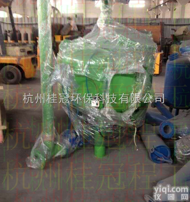 HGAGF  <em>球形</em><em>浅层</em><em>细沙</em>过滤设备