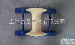 <em>两轮电缆转向滑车</em>