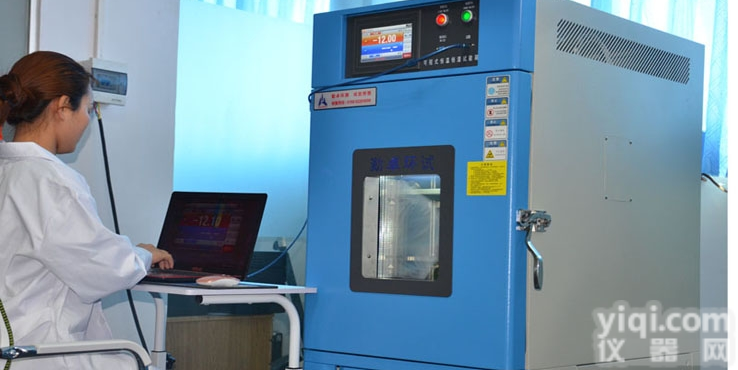 高低温湿热<em>交变</em><em>试验箱</em>无需等待<em>现货供应</em>