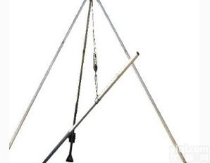 <em>铝合金</em>三脚<em>抱杆</em>（配手摇绞磨） <em>铝合金</em>三脚立杆机