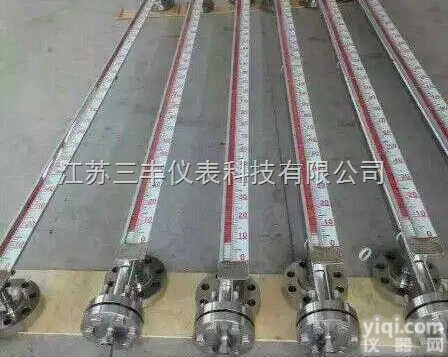 <em>侧装式</em>磁性<em>翻板</em><em>液位计</em>