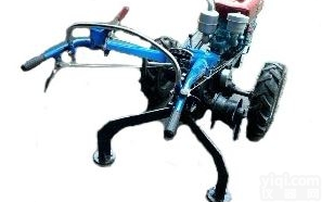 <em>拖拉机</em> <em>牵引机</em>