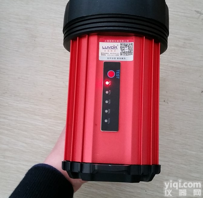 LUYOR-3103D  电池供电紫外线<em>黑光</em>灯，荧光<em>探伤</em>灯