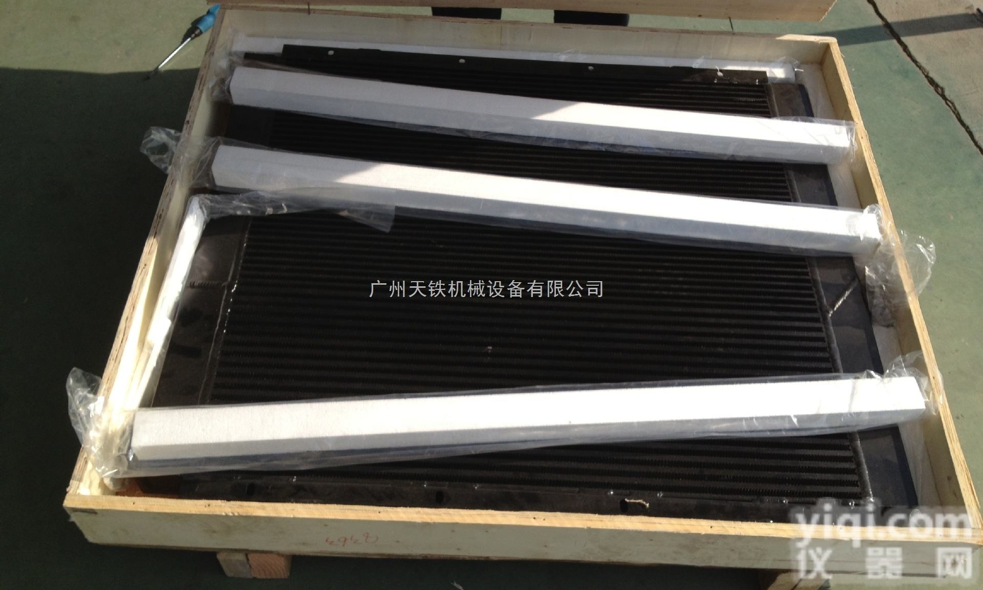 <em>冷却器</em>  <em>上海</em>优耐特斯压缩机<em>冷却器</em>