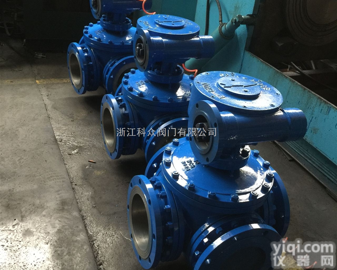 手动四通<em>球阀</em>Q346F-16C <em>DN200</em>