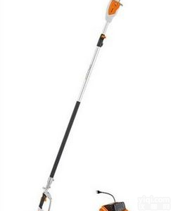 <em>HTA85</em> 可<em>伸缩</em>的锂电高枝锯使用方法