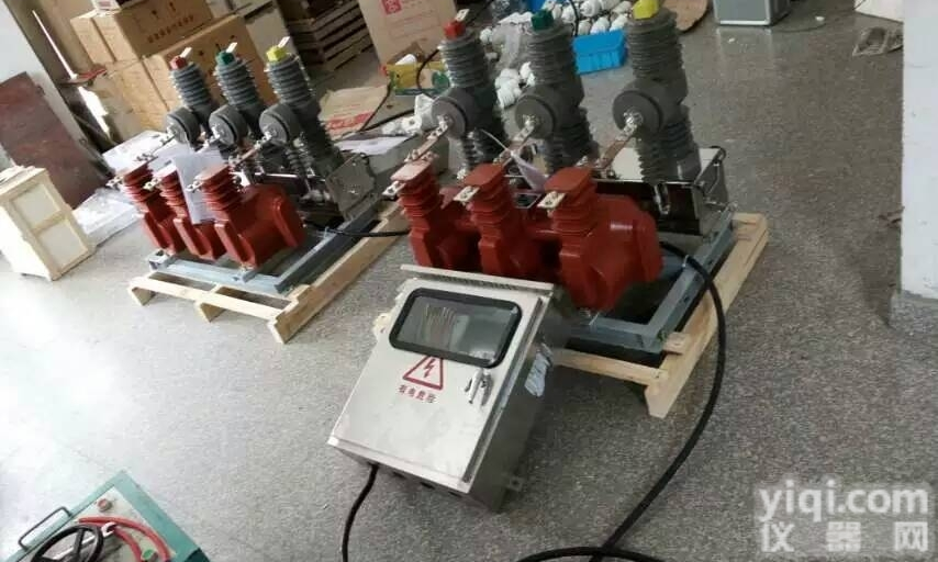 zw32-12Y/630  乌鲁木齐zw32-12Y户外10kv<em>预付费</em>高压<em>断路器</em>带表箱