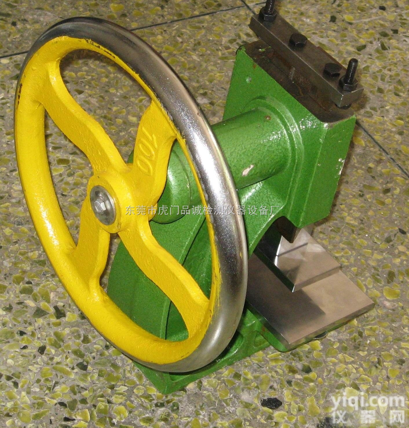 SC-7011  塑料<em>冲片</em><em>试验机</em>