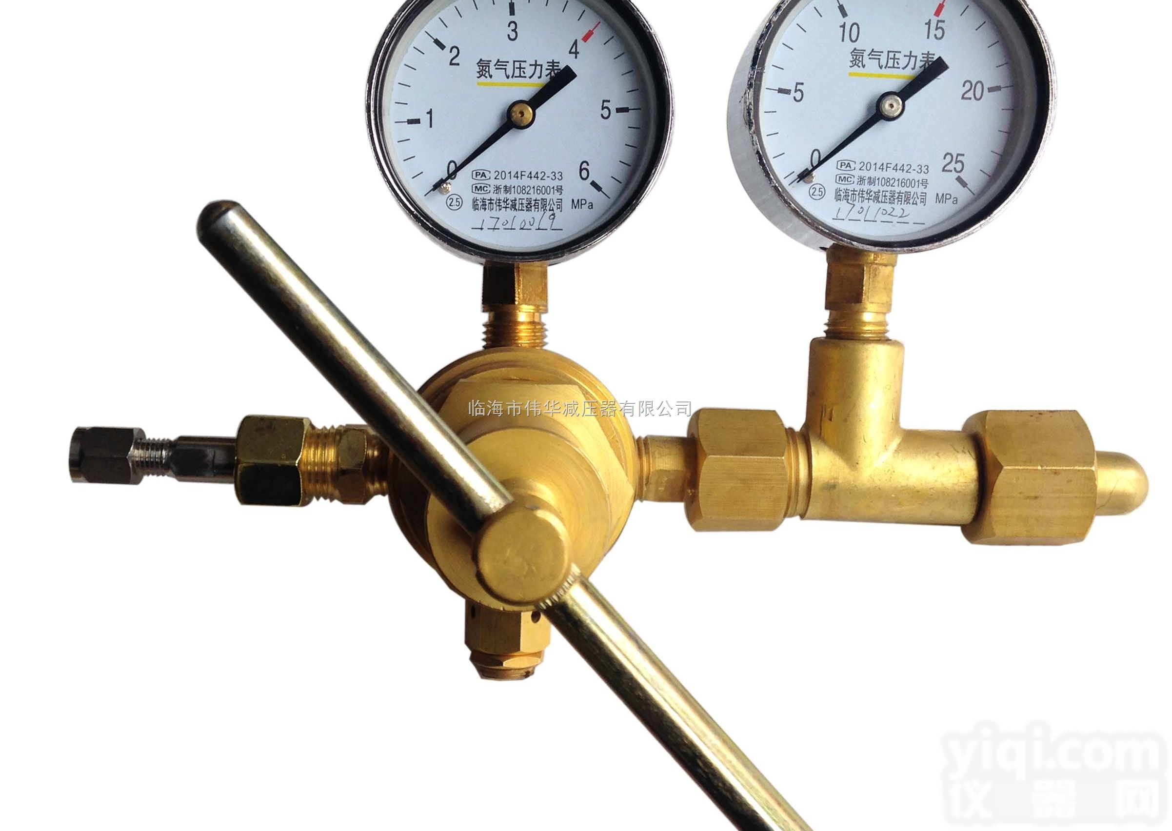 YQD-370氮气<em>减压器</em>带<em>卡套</em>接头