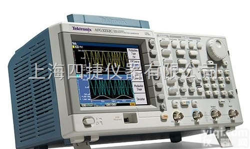 <em>AFG3000C 任意函数发生器</em>