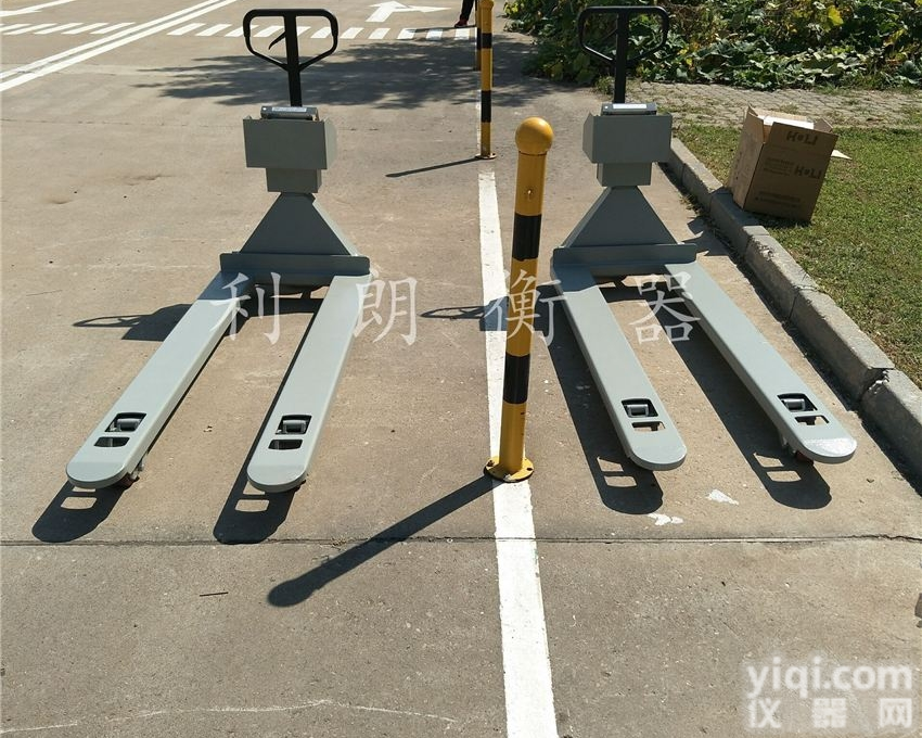 YCS  <em>张家口</em>市2000kg<em>防爆</em>叉车秤|2吨手动液压电子叉车秤厂家