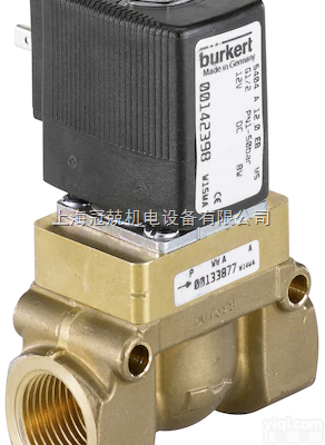 Servo-<em>assisted</em> 2/2 way piston valve