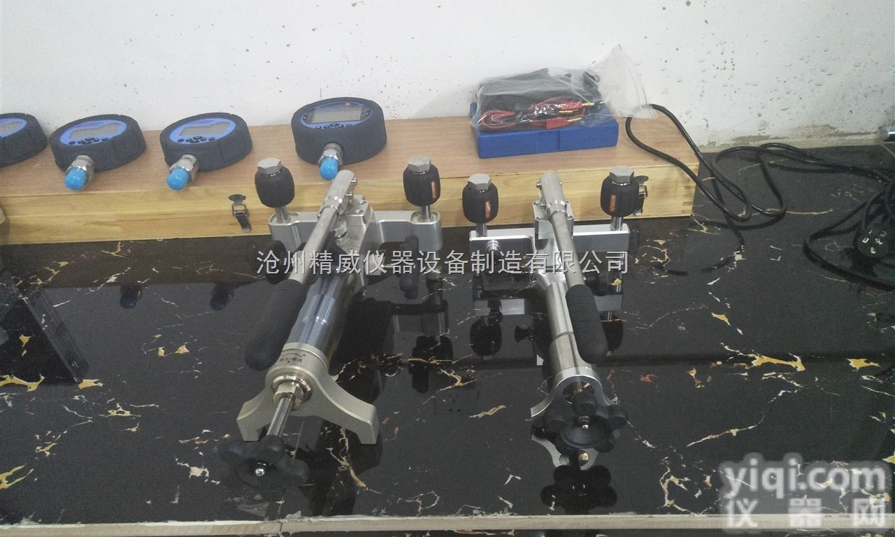 便携<em>液压泵</em> <em>压力表</em>检定装置