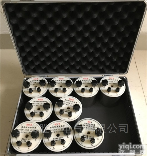 <em>BZ3</em>  <em>标准电阻</em>