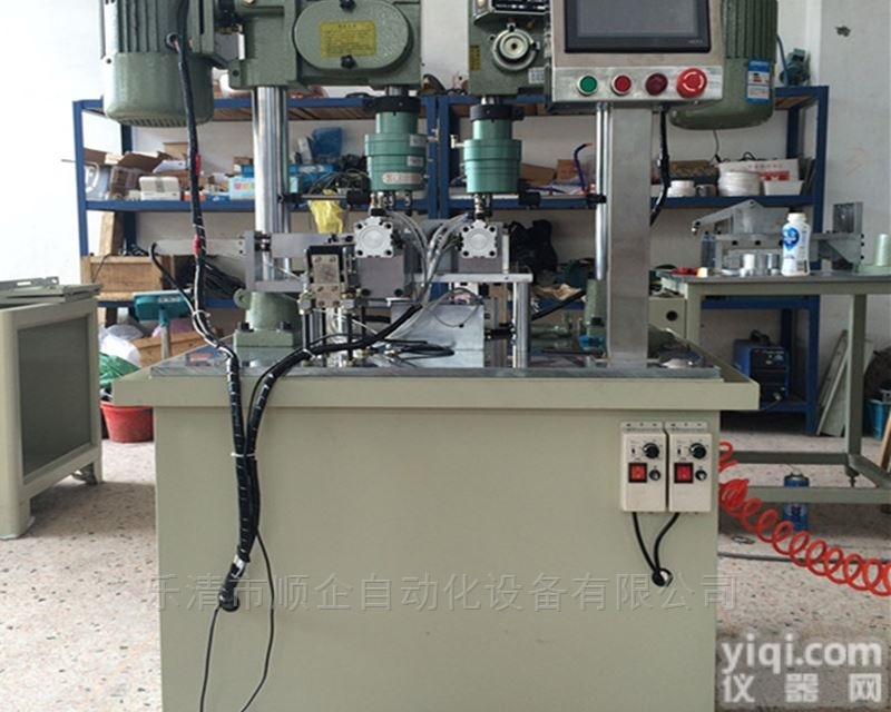 sq503  <em>多轴</em>全<em>自动</em>攻牙机
