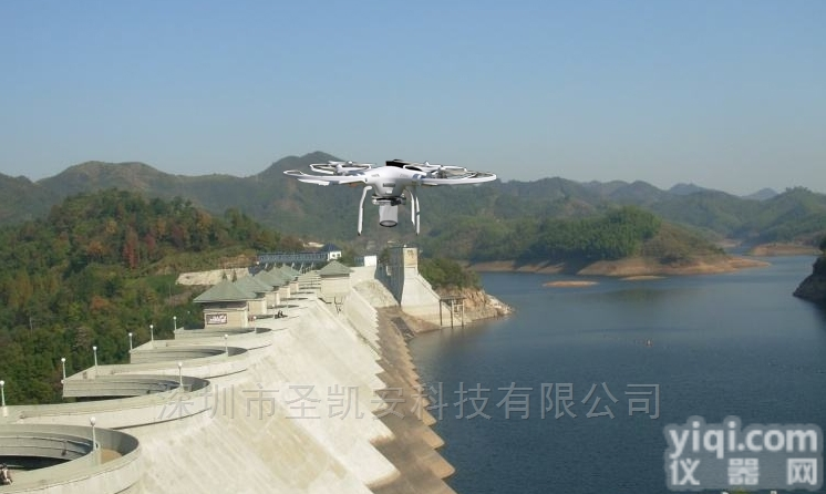 SKA/NE-WRJ（W）  <em>无人机</em>新“戏路”：取水样追踪石油<em>泄漏</em>情况