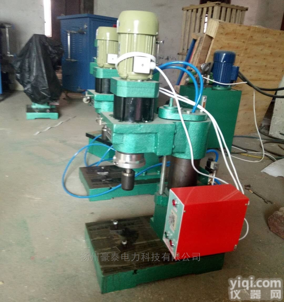 气动<em>旋铆机</em>600kg（1吨气动<em>铆钉</em>机）