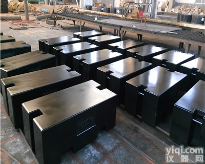 1t标准砝码中间带提手1000kg<em>铸铁</em>砝码厂<em>现货</em>