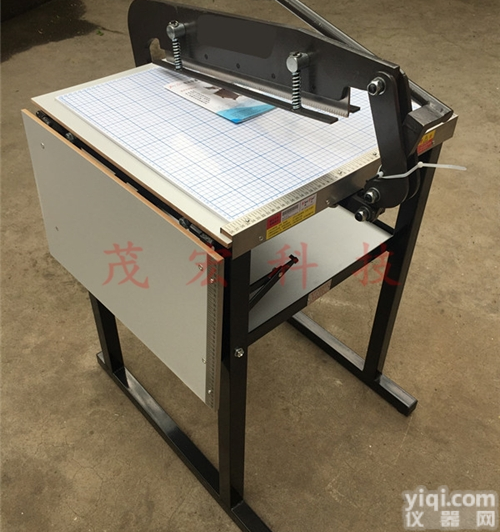 布料<em>手压</em>式<em>裁切机</em>++切布刀300mm