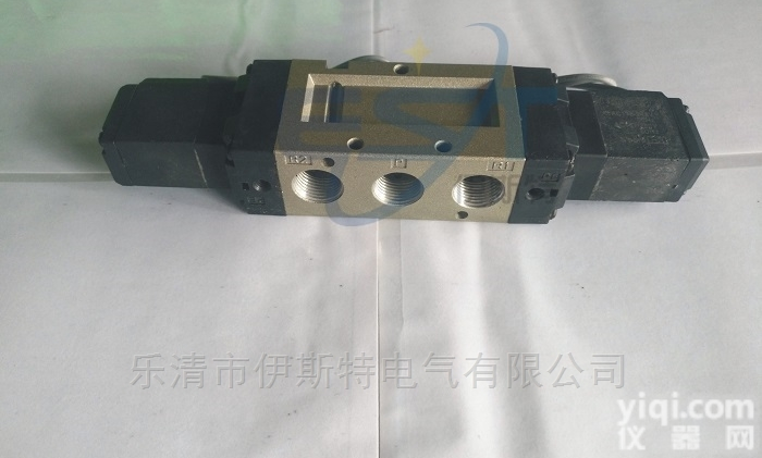 VF5220-4GB-03<em>双头</em>SMC型<em>电磁阀</em>AC220V