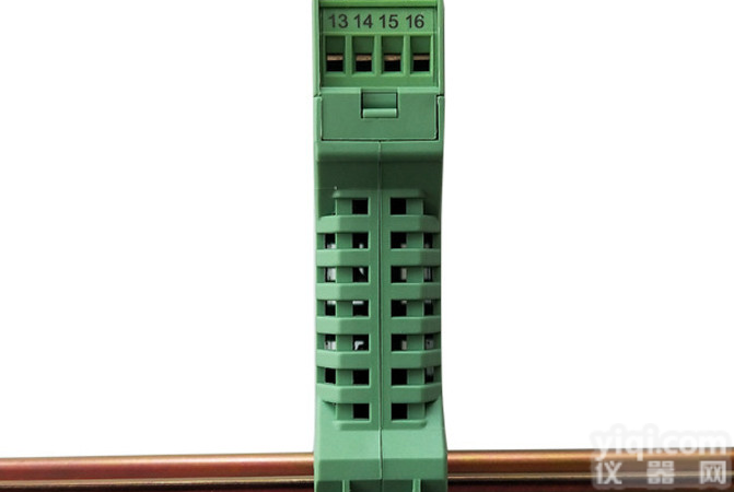 一进四出电流<em>分配器</em>一进<em>三出</em>配电隔离器