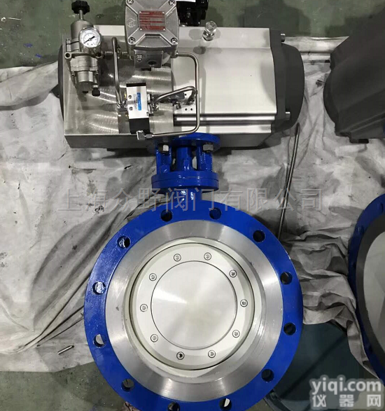 D643H<em>法兰式气动硬密封蝶阀</em>