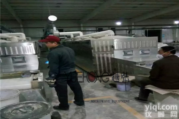 YH-100KW  碳<em>黑水</em>冷式<em>微波</em><em>烘干设备</em> 24小时不停机生产