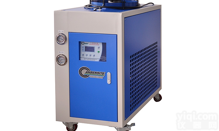 CBE-124WLC  箱式<em>冷水机</em>，<em>小型</em><em>冷冻</em>机