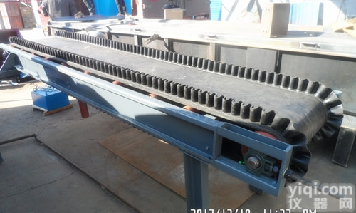 挡边<em>皮带</em>机<em>输送设备</em>