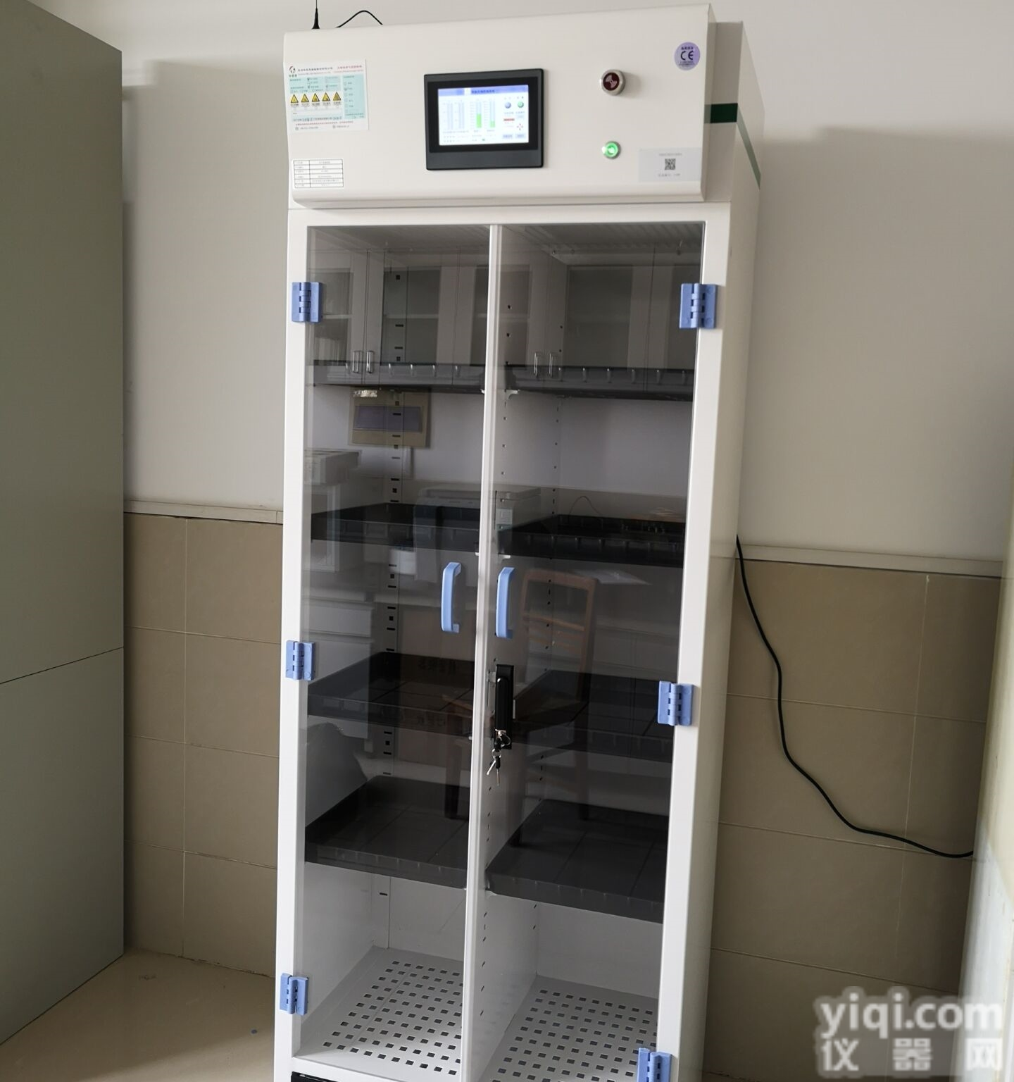 BC-G800<em>苏州高品质无管道净气型药品柜</em>