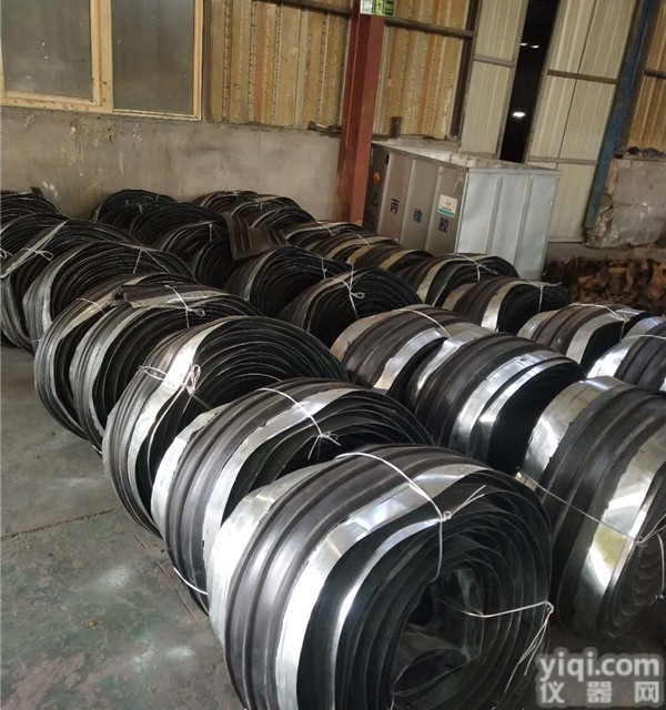 钢边<em>止水带</em>价格  钢边<em>橡胶</em><em>止水带</em>T型接头焊接方法