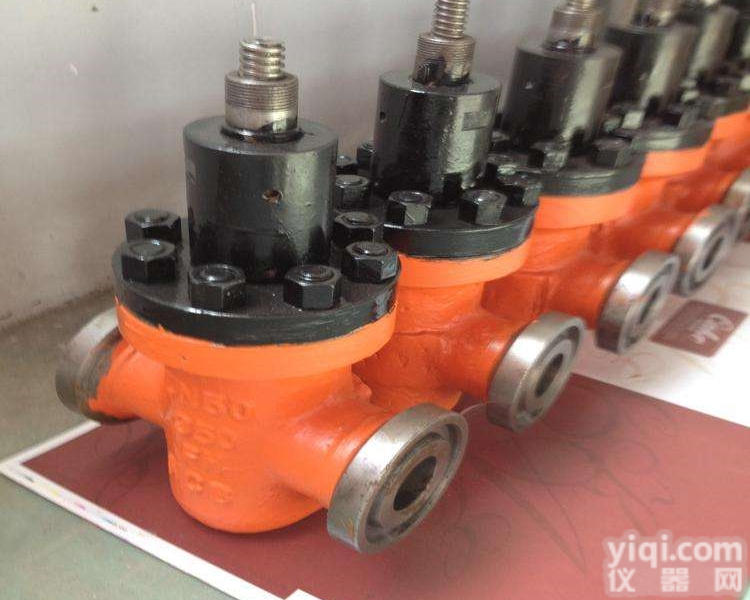 Z83Y<em>卡箍式油田闸阀</em>