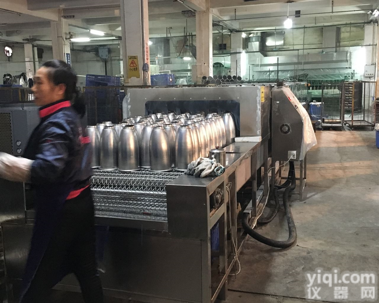 JHD-3000RT  质高价低履带式喷淋清洗机 产量<em>高能耗</em>低